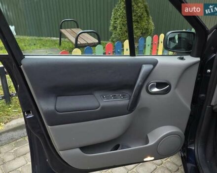 Синий Рено Сценик, объемом двигателя 1.6 л и пробегом 209 тыс. км за 5350 $, фото 18 на Automoto.ua