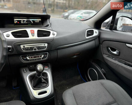 Синій Рено Сценік, об'ємом двигуна 1.5 л та пробігом 209 тис. км за 7499 $, фото 7 на Automoto.ua