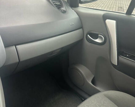 Синий Рено Сценик, объемом двигателя 1.6 л и пробегом 208 тыс. км за 5777 $, фото 15 на Automoto.ua