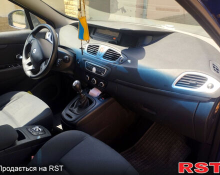 Рено Сценик 2010 в Прилуках на Automoto.ua Синий Рено Сценик, объемом двигателя 1.5 л и пробегом 250 тыс. км за 6350 $, фото 2 на Automoto.ua