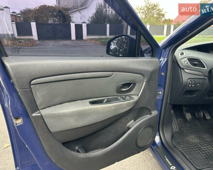 Синий Рено Сценик, объемом двигателя 1.5 л и пробегом 260 тыс. км за 5999 $, фото 32 на Automoto.ua