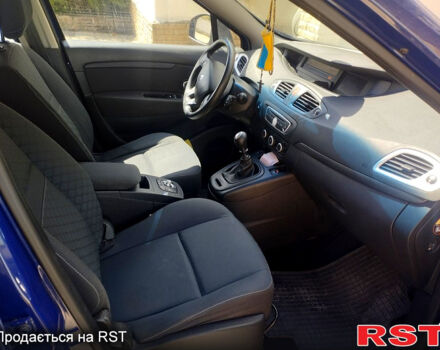 Рено Сценик 2010 в Прилуках на Automoto.ua Синий Рено Сценик, объемом двигателя 1.5 л и пробегом 250 тыс. км за 6350 $, фото 3 на Automoto.ua