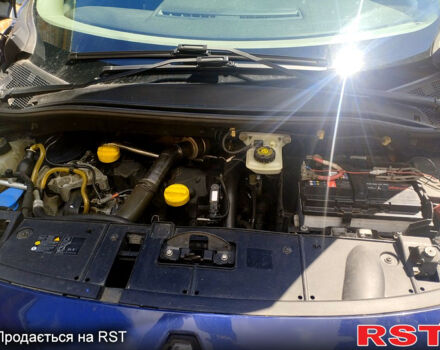 Рено Сценик 2010 в Прилуках на Automoto.ua Синий Рено Сценик, объемом двигателя 1.5 л и пробегом 250 тыс. км за 6350 $, фото 1 на Automoto.ua