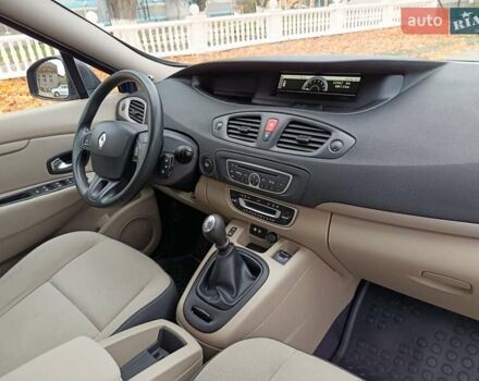 Рено Сценик 2010 в Радивилове на Automoto.ua Синий Рено Сценик, объемом двигателя 1.6 л и пробегом 137 тыс. км за 6900 $, фото 35 на Automoto.ua