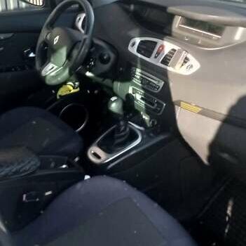 Синий Рено Сценик, объемом двигателя 1.5 л и пробегом 275 тыс. км за 5750 $, фото 39 на Automoto.ua