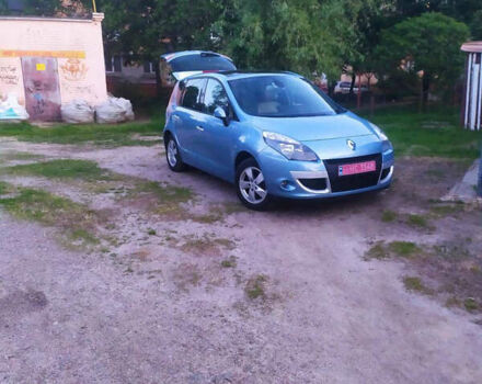 Рено Сценик 2010 в Киеве на Automoto.ua Синий Рено Сценик, объемом двигателя 1.5 л и пробегом 240 тыс. км за 6800 $, фото 4 на Automoto.ua