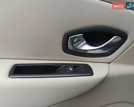 Рено Сценик 2010 в Радивилове на Automoto.ua Синий Рено Сценик, объемом двигателя 1.6 л и пробегом 137 тыс. км за 6900 $, фото 28 на Automoto.ua