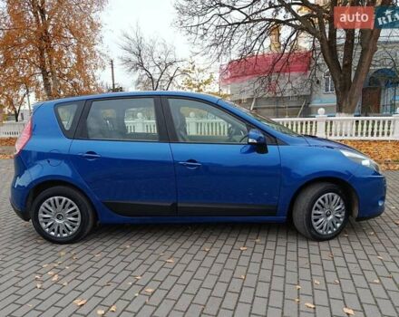 Рено Сценик 2010 в Радивилове на Automoto.ua Синий Рено Сценик, объемом двигателя 1.6 л и пробегом 137 тыс. км за 6900 $, фото 15 на Automoto.ua