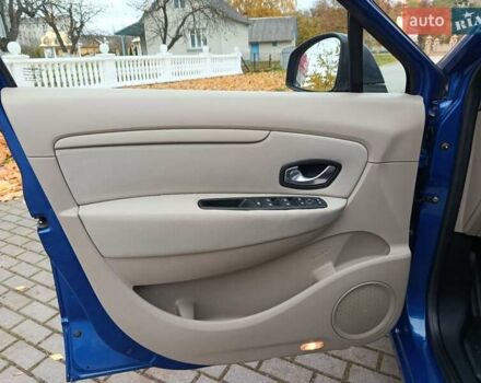 Рено Сценик 2010 в Радивилове на Automoto.ua Синий Рено Сценик, объемом двигателя 1.6 л и пробегом 137 тыс. км за 6900 $, фото 22 на Automoto.ua