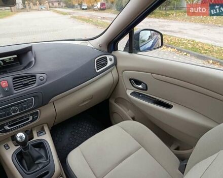 Рено Сценик 2010 в Радивилове на Automoto.ua Синий Рено Сценик, объемом двигателя 1.6 л и пробегом 137 тыс. км за 6900 $, фото 26 на Automoto.ua