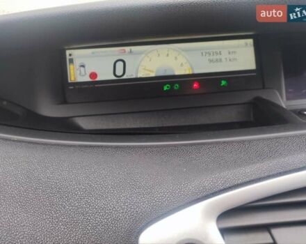 Рено Сценик 2010 в Львове на Automoto.ua Синий Рено Сценик, объемом двигателя 1.4 л и пробегом 179 тыс. км за 7800 $, фото 16 на Automoto.ua