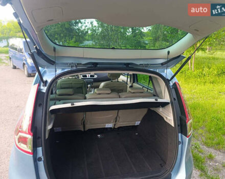 Рено Сценик 2010 в Киеве на Automoto.ua Синий Рено Сценик, объемом двигателя 1.5 л и пробегом 240 тыс. км за 6800 $, фото 13 на Automoto.ua