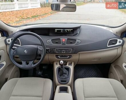 Рено Сценик 2010 в Радивилове на Automoto.ua Синий Рено Сценик, объемом двигателя 1.6 л и пробегом 137 тыс. км за 6900 $, фото 30 на Automoto.ua