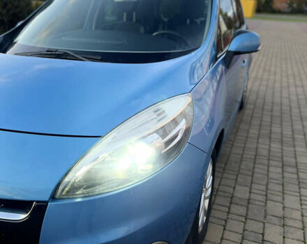 Рено Сценик 2012 в Луцке на Automoto.ua Синий Рено Сценик, объемом двигателя 1.5 л и пробегом 220 тыс. км за 6750 $, фото 1 на Automoto.ua