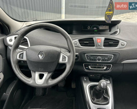 Синий Рено Сценик, объемом двигателя 1.6 л и пробегом 243 тыс. км за 8200 $, фото 56 на Automoto.ua