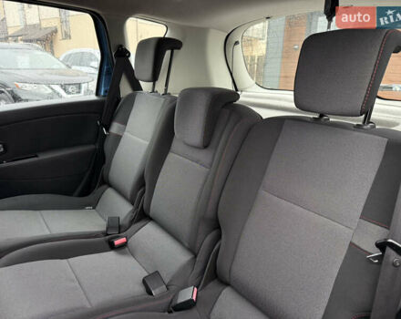 Синий Рено Сценик, объемом двигателя 1.46 л и пробегом 195 тыс. км за 8500 $, фото 46 на Automoto.ua