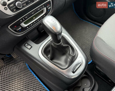 Синий Рено Сценик, объемом двигателя 1.46 л и пробегом 195 тыс. км за 8500 $, фото 35 на Automoto.ua