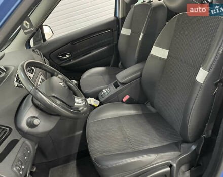 Рено Сценик 2013 в Стрые на Automoto.ua Синий Рено Сценик, объемом двигателя 1.5 л и пробегом 226 тыс. км за 9950 $, фото 58 на Automoto.ua