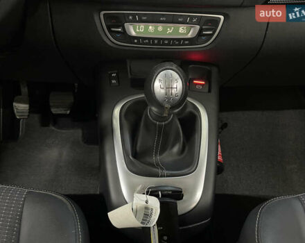 Рено Сценик 2013 в Стрые на Automoto.ua Синий Рено Сценик, объемом двигателя 1.5 л и пробегом 226 тыс. км за 9950 $, фото 65 на Automoto.ua