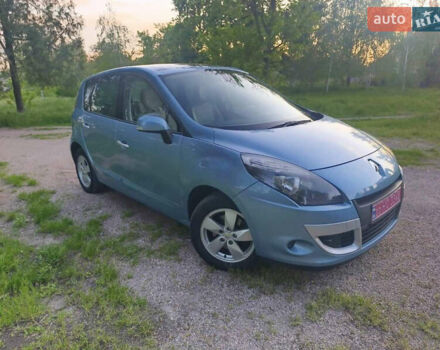 Рено Сценик 2010 в Киеве на Automoto.ua Синий Рено Сценик, объемом двигателя 1.5 л и пробегом 240 тыс. км за 6800 $, фото 1 на Automoto.ua