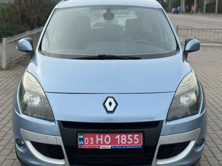 Рено Сценик 2010 в Ровно на Automoto.ua Синий Рено Сценик, объемом двигателя 1.5 л и пробегом 240 тыс. км за 6250 $, фото 1 на Automoto.ua
