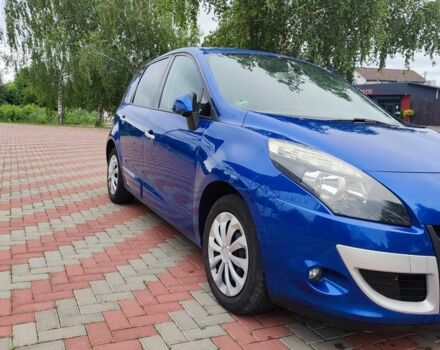 Синий Рено Сценик, объемом двигателя 0 л и пробегом 200 тыс. км за 8000 $, фото 1 на Automoto.ua