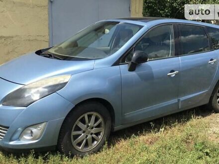 Рено Сценік 2011 у Харкові на Automoto.ua Синій Рено Сценік, об'ємом двигуна 1.46 л та пробігом 234 тис. км за 7650 $, фото 1 на Automoto.ua