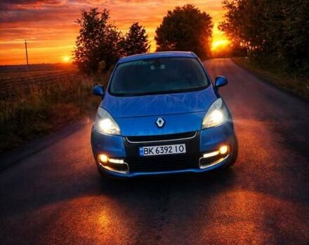 Синій Рено Сценік, об'ємом двигуна 1.5 л та пробігом 254 тис. км за 7800 $, фото 1 на Automoto.ua