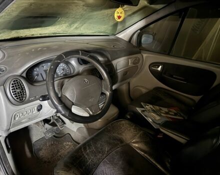 Зеленый Рено Сценик, объемом двигателя 2 л и пробегом 180 тыс. км за 1850 $, фото 1 на Automoto.ua