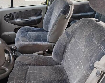 Зеленый Рено Сценик, объемом двигателя 1.6 л и пробегом 216 тыс. км за 3500 $, фото 6 на Automoto.ua