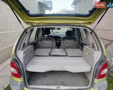 Зеленый Рено Сценик, объемом двигателя 1.6 л и пробегом 216 тыс. км за 3500 $, фото 4 на Automoto.ua