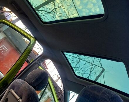 Зелений Рено Сценік, об'ємом двигуна 2 л та пробігом 165 тис. км за 3300 $, фото 5 на Automoto.ua