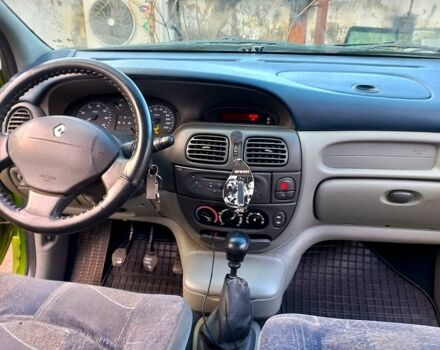 Зелений Рено Сценік, об'ємом двигуна 2 л та пробігом 165 тис. км за 3300 $, фото 6 на Automoto.ua