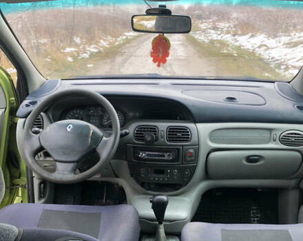 Зеленый Рено Сценик, объемом двигателя 1.6 л и пробегом 300 тыс. км за 1850 $, фото 6 на Automoto.ua