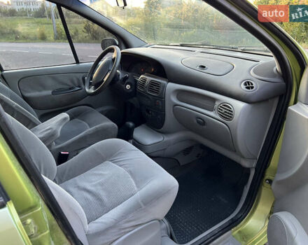 Зеленый Рено Сценик, объемом двигателя 1.6 л и пробегом 350 тыс. км за 2600 $, фото 19 на Automoto.ua