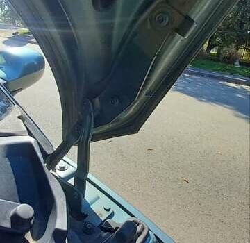 Зеленый Рено Сценик, объемом двигателя 2 л и пробегом 213 тыс. км за 4900 $, фото 5 на Automoto.ua