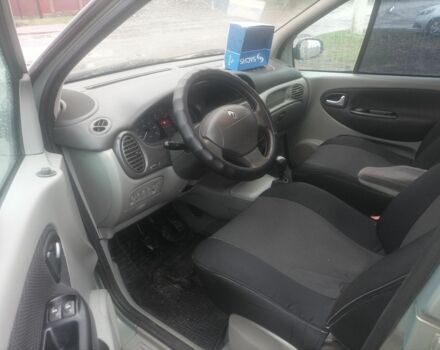 Зелений Рено Сценік, об'ємом двигуна 1.6 л та пробігом 200 тис. км за 2900 $, фото 4 на Automoto.ua