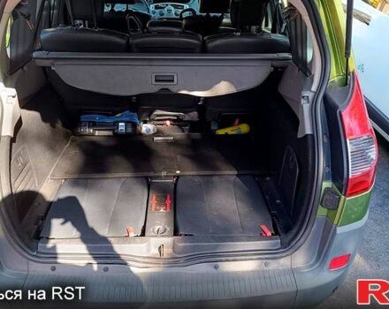 Рено Сценик 2008 в Киеве на Automoto.ua Зеленый Рено Сценик, объемом двигателя 1.6 л и пробегом 220 тыс. км за 6300 $, фото 3 на Automoto.ua