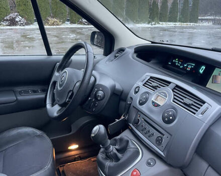 Зелений Рено Сценік, об'ємом двигуна 1.6 л та пробігом 161 тис. км за 5800 $, фото 17 на Automoto.ua