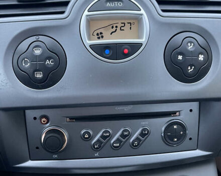 Зелений Рено Сценік, об'ємом двигуна 1.6 л та пробігом 161 тис. км за 5800 $, фото 27 на Automoto.ua