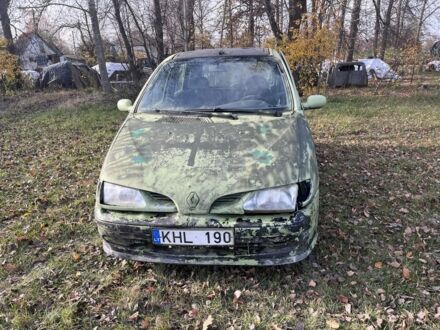 Зелений Рено Сценік, об'ємом двигуна 0 л та пробігом 300 тис. км за 836 $, фото 1 на Automoto.ua