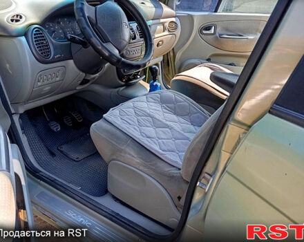 Зелений Рено Сценік, об'ємом двигуна 1.6 л та пробігом 333 тис. км за 1700 $, фото 1 на Automoto.ua