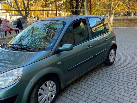 Рено Сценік 2003 у Одесі на Automoto.ua Зелений Рено Сценік, об'ємом двигуна 1.6 л та пробігом 240 тис. км за 4200 $, фото 1 на Automoto.ua