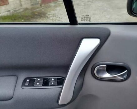 Помаранчевий Рено Сценік, об'ємом двигуна 2 л та пробігом 171 тис. км за 6250 $, фото 107 на Automoto.ua