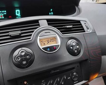 Помаранчевий Рено Сценік, об'ємом двигуна 2 л та пробігом 171 тис. км за 6250 $, фото 158 на Automoto.ua