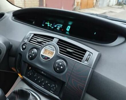 Помаранчевий Рено Сценік, об'ємом двигуна 2 л та пробігом 171 тис. км за 6250 $, фото 163 на Automoto.ua