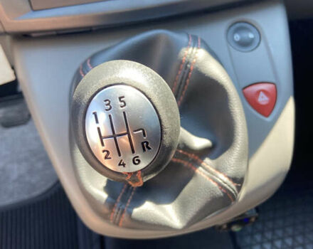 Помаранчевий Рено Сценік, об'ємом двигуна 2 л та пробігом 253 тис. км за 5500 $, фото 6 на Automoto.ua