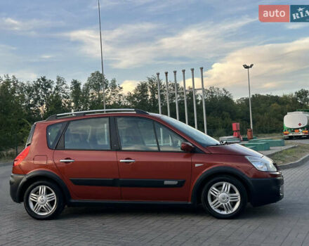 Оранжевый Рено Сценик, объемом двигателя 2 л и пробегом 225 тыс. км за 6700 $, фото 3 на Automoto.ua
