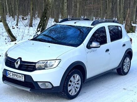 Белый Рено СтепВей, объемом двигателя 1.5 л и пробегом 28200 тыс. км за 10800 $, фото 1 на Automoto.ua