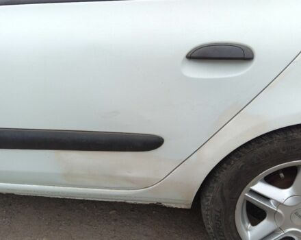 Рено Симбол (Талия) 2003 в Кривом Роге на Automoto.ua Белый Рено Симбол (Талия), объемом двигателя 1.4 л и пробегом 383 тыс. км за 2200 $, фото 6 на Automoto.ua